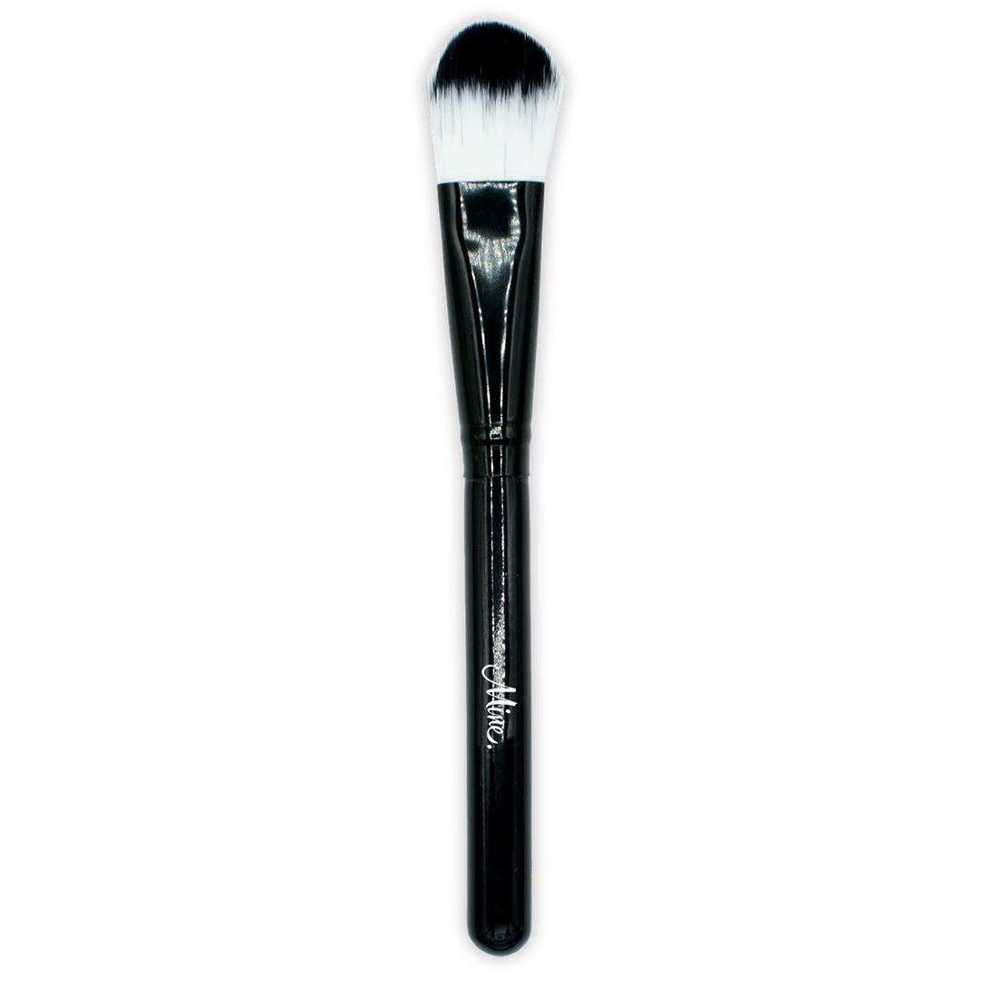 Mine. Deluxe Oval Foundation Brush